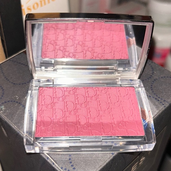 Dior Rosy Glow Powder Blush in Shade 006 Berry. New - Picture 2 of 3